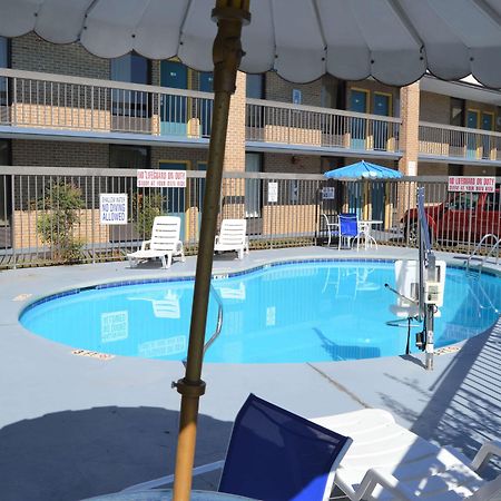 Days Inn By Wyndham Easley West Of Greenville/Clemson Area Exteriér fotografie