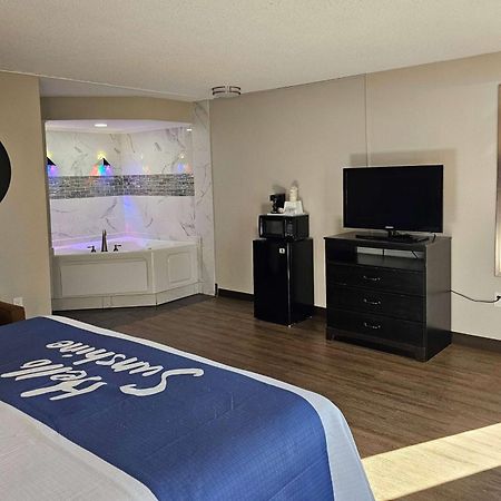 Days Inn By Wyndham Easley West Of Greenville/Clemson Area Exteriér fotografie