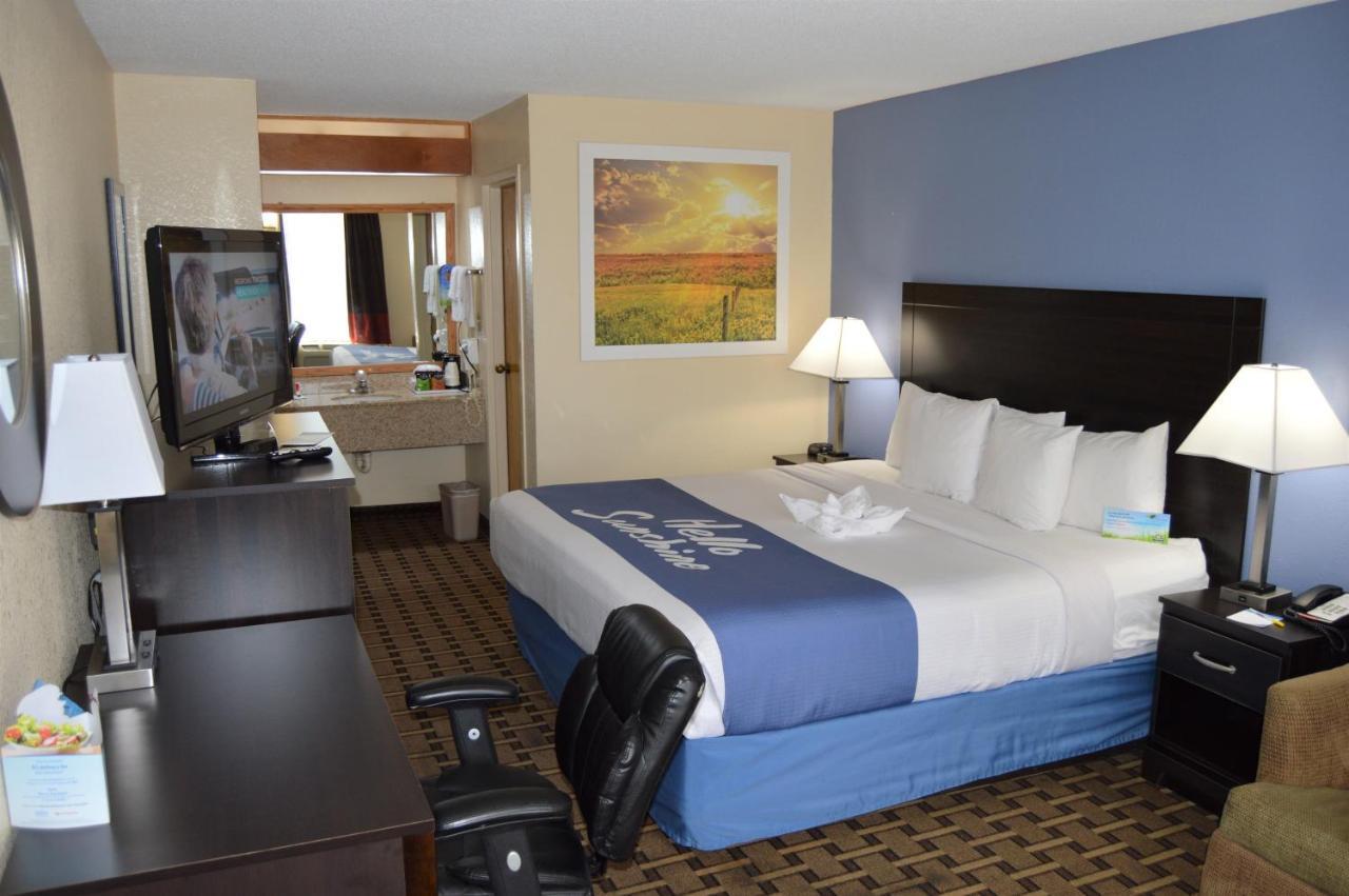 Days Inn By Wyndham Easley West Of Greenville/Clemson Area Exteriér fotografie