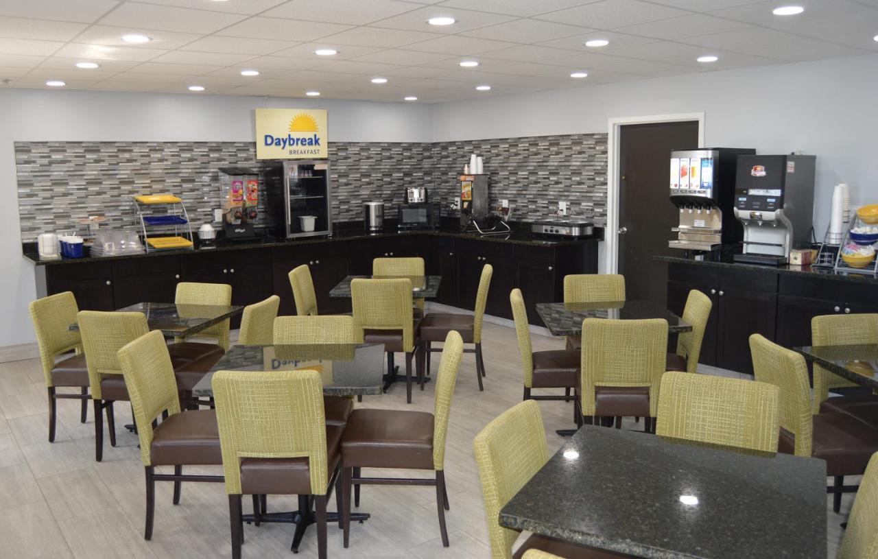 Days Inn By Wyndham Easley West Of Greenville/Clemson Area Exteriér fotografie