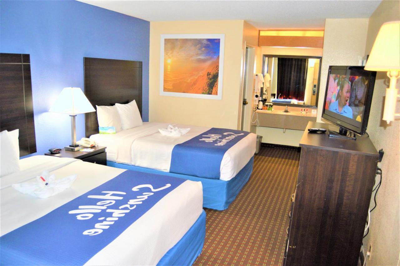 Days Inn By Wyndham Easley West Of Greenville/Clemson Area Exteriér fotografie